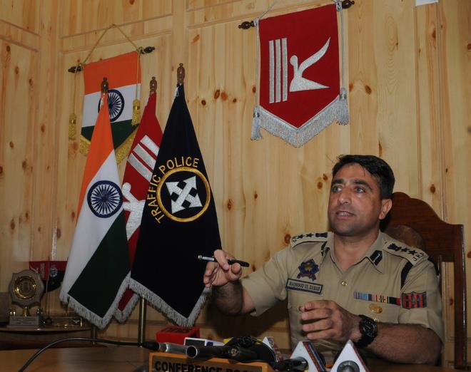 On Eid eve, Traffic police appeal citizens to abide by traffic guidelines